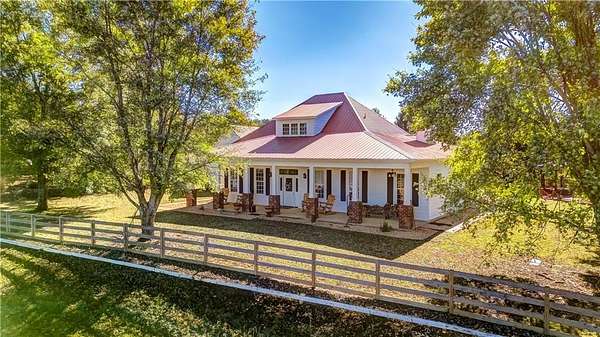 38 Acres of Land with Home for Sale in Fayetteville, Alabama