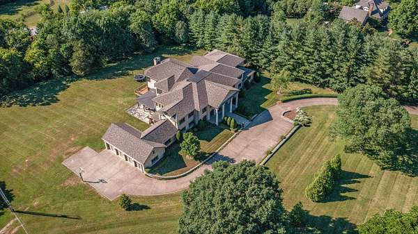 4 Acres of Land with Home for Sale in Nashville, Tennessee