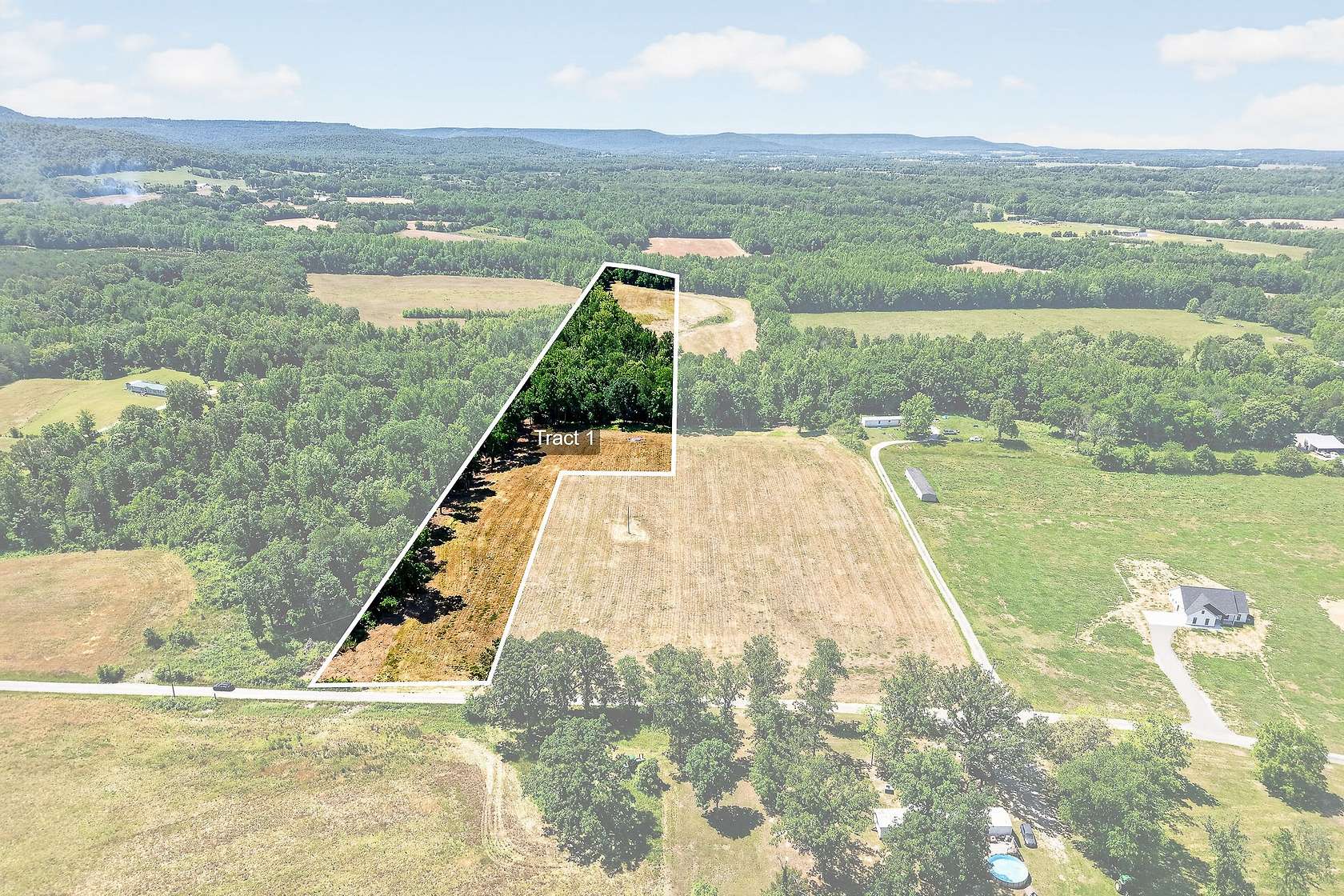 13.8 Acres of Land for Sale in McMinnville, Tennessee