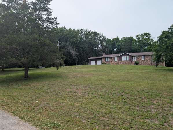 2 Acres of Land with Home for Sale in Hendersonville, Tennessee