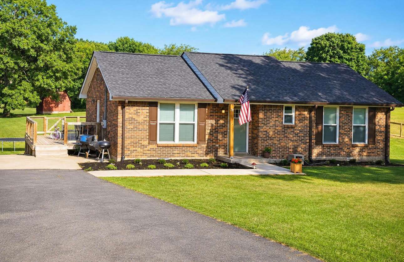 2.15 Acres of Land with Home for Sale in Ashland City, Tennessee