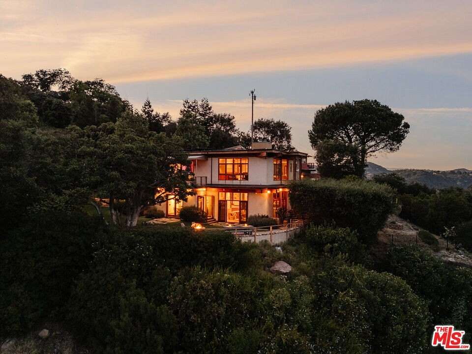 3 Acres of Land with Home for Sale in Topanga, California