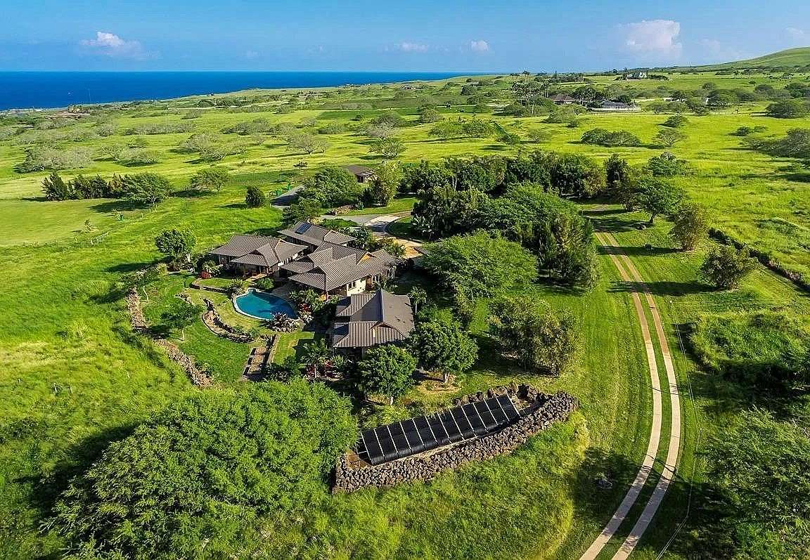 21 Acres of Land with Home for Sale in Hawi, Hawaii