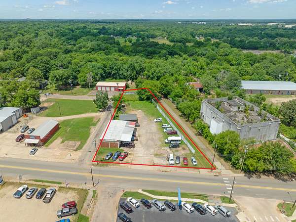 0.75 Acres of Commercial Land for Sale in Paris, Texas
