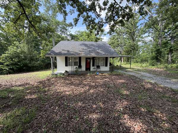 5 Acres of Land with Home for Sale in Dickson, Tennessee
