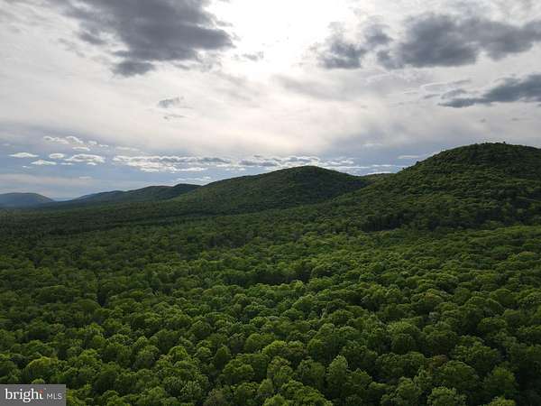 10 Acres of Recreational Land for Sale in McAlisterville, Pennsylvania