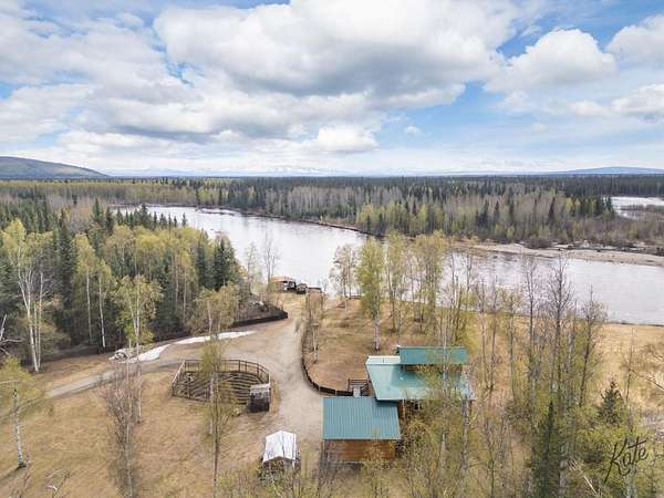 3.1 Acres of Land with Home for Sale in Fairbanks, Alaska