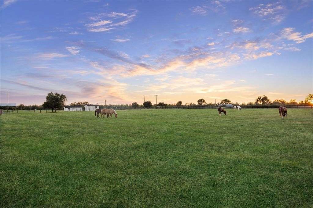 19 Acres of Land with Home for Sale in Hempstead, Texas