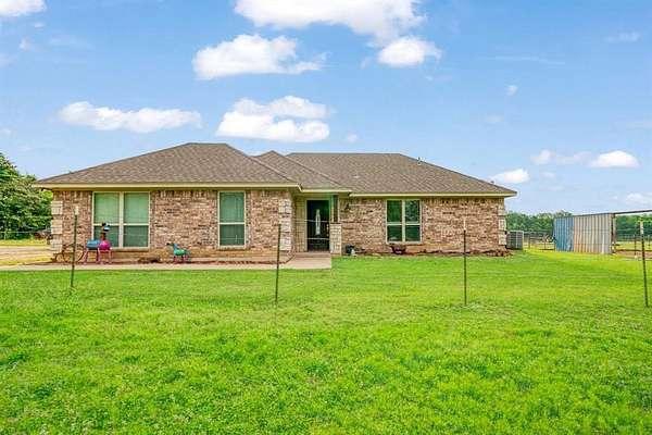 2 Acres of Land with Home for Sale in Sumner, Texas