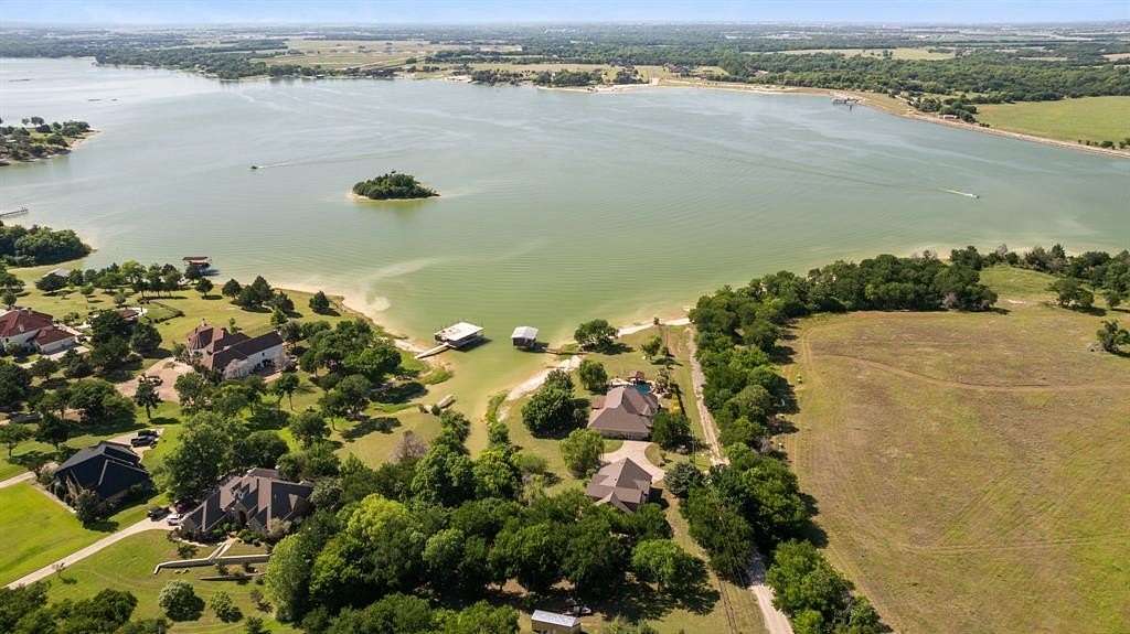 2 Acres of Land with Home for Sale in Waxahachie, Texas