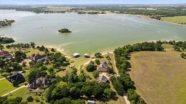 2 Acres of Land with Home for Sale in Waxahachie, Texas