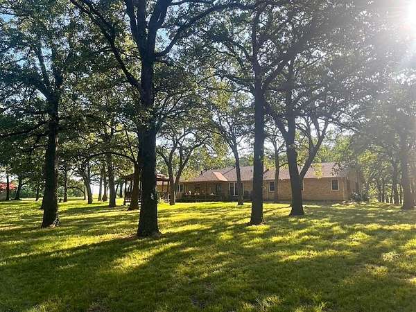 14 Acres of Land with Home for Sale in Gordonville, Texas