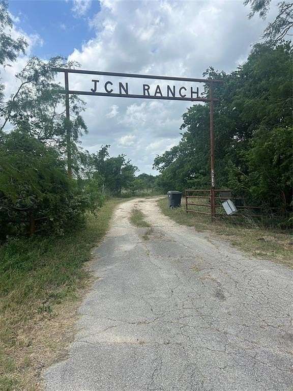 82 Acres of Recreational Land with Home for Sale in Hubbard, Texas