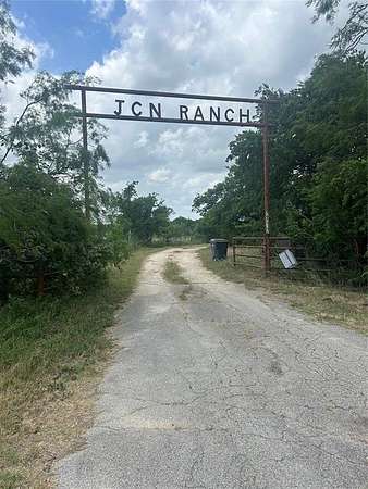 82 Acres of Recreational Land with Home for Sale in Hubbard, Texas