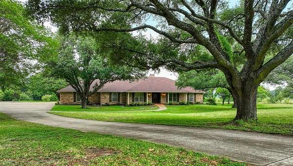 3 Acres of Land with Home for Sale in Ennis, Texas