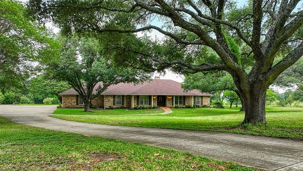 3 Acres of Land with Home for Sale in Ennis, Texas