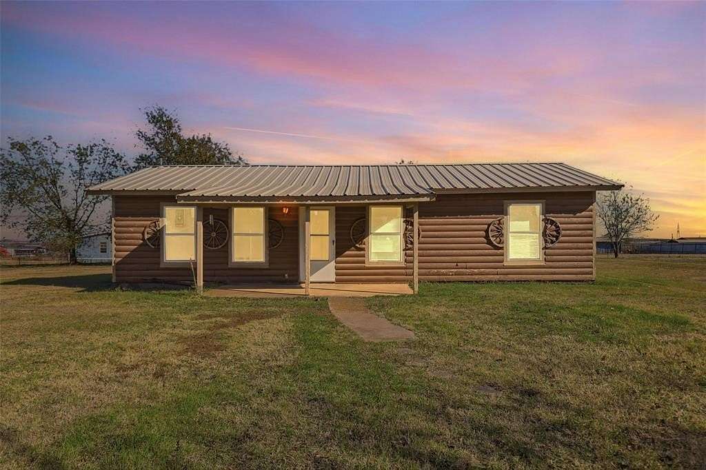 2.8 Acres of Land with Home for Sale in Joshua, Texas