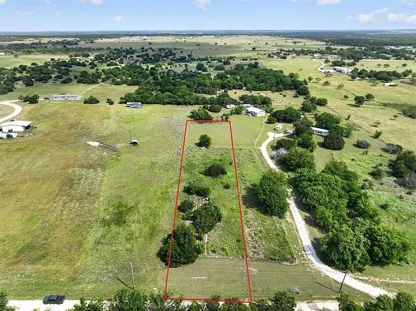 1 Acre of Residential Land for Sale in Blum, Texas