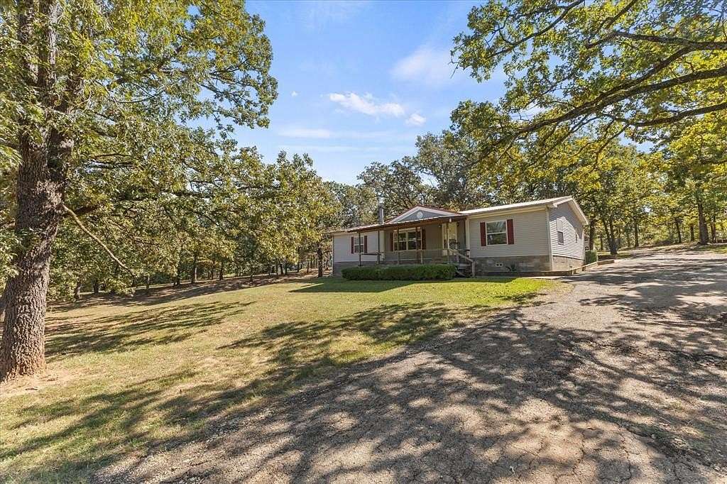 9.14 Acres of Land with Home for Sale in Canton, Texas