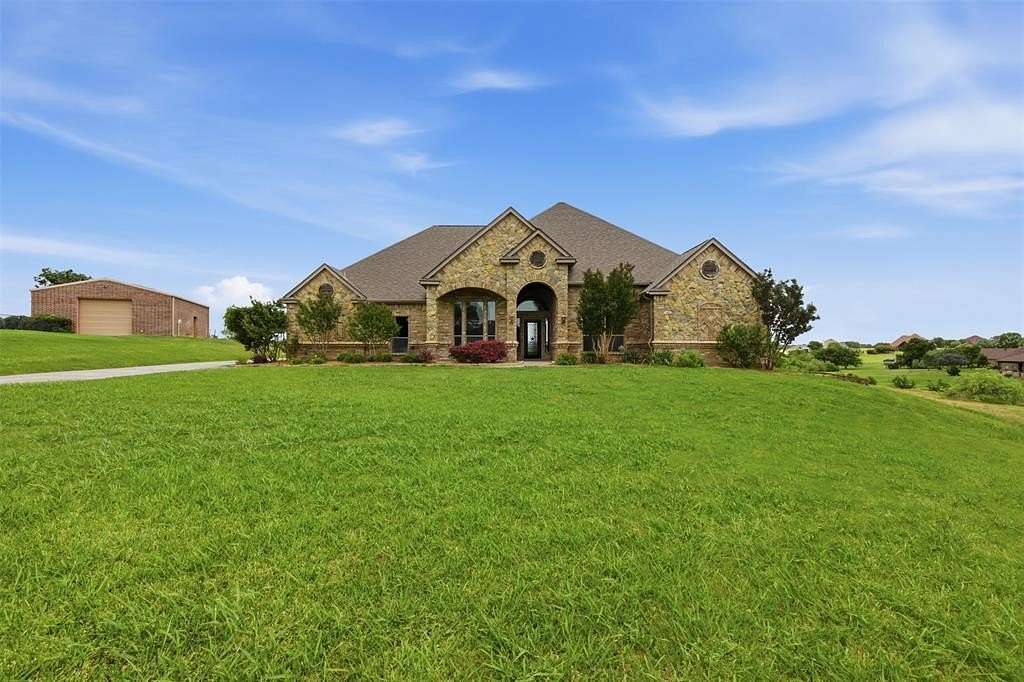 2 Acres of Land with Home for Sale in Fort Worth, Texas