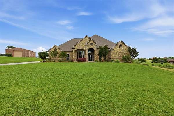 2 Acres of Land with Home for Sale in Fort Worth, Texas