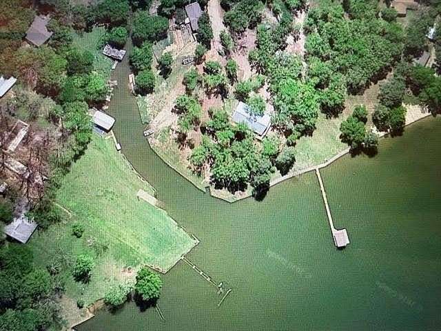 10 Acres of Improved Mixed-Use Land for Sale in Malakoff, Texas