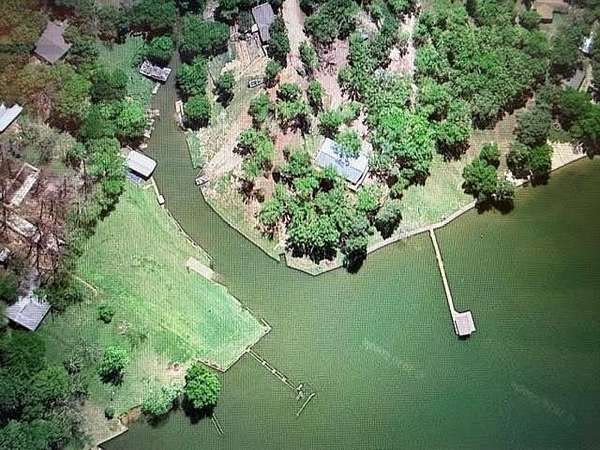 10 Acres of Improved Mixed-Use Land for Sale in Malakoff, Texas