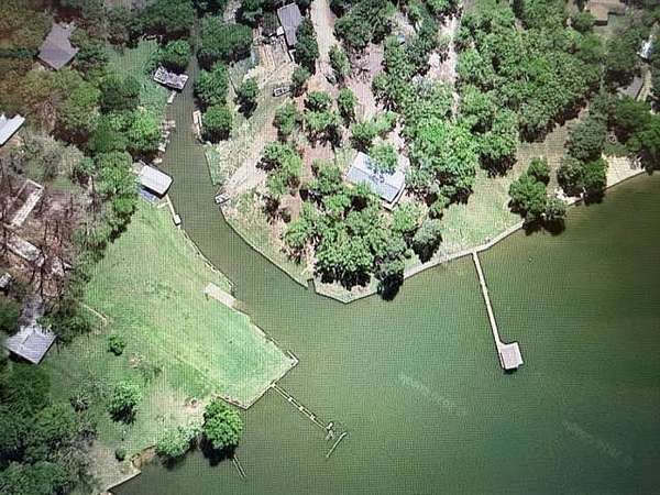 10 Acres of Improved Mixed-Use Land for Sale in Malakoff, Texas