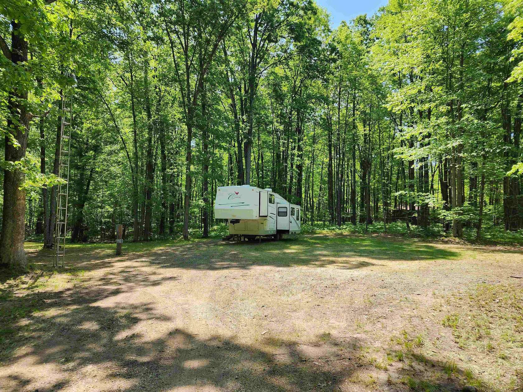 0.86 Acres of Residential Land for Sale in Farwell, Michigan