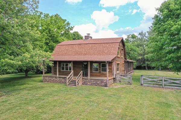 5 Acres of Land with Home for Sale in Murfreesboro, Tennessee
