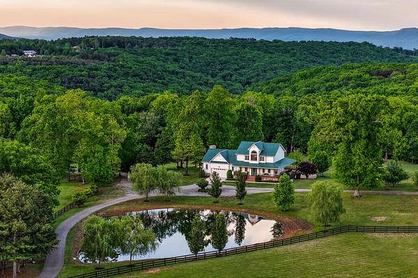 38.7 Acres of Land with Home for Sale in Dunlap, Tennessee