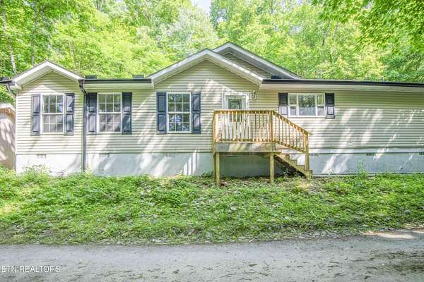 6 Acres of Land with Home for Sale in Powell, Tennessee