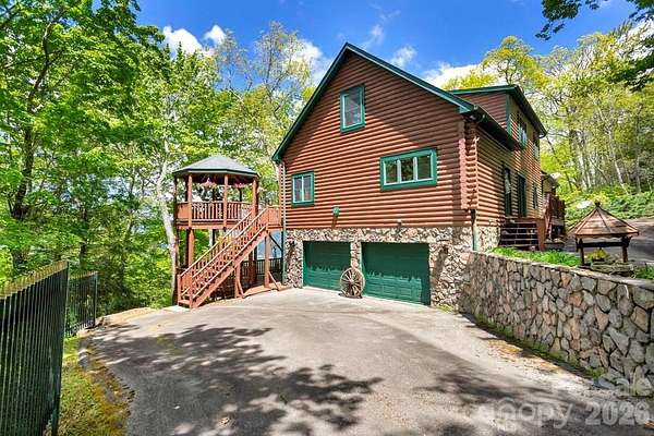 3.1 Acres of Land with Home for Sale in Maggie Valley, North Carolina