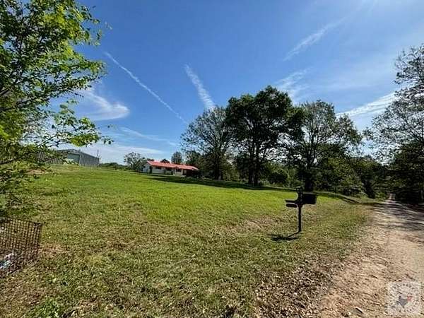 20 Acres of Land with Home for Sale in Washington, Arkansas