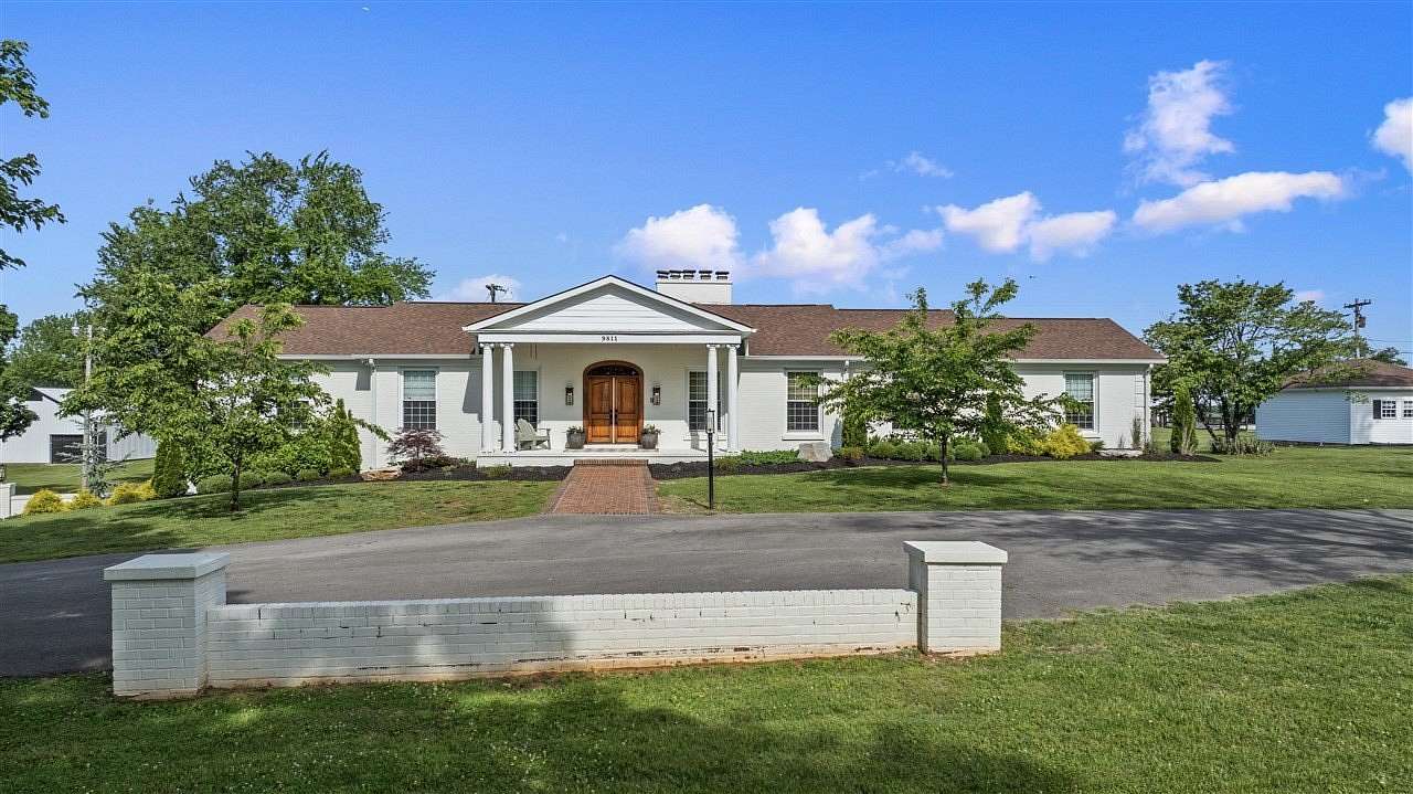 2.46 Acres of Land with Home for Sale in Bowling Green, Kentucky