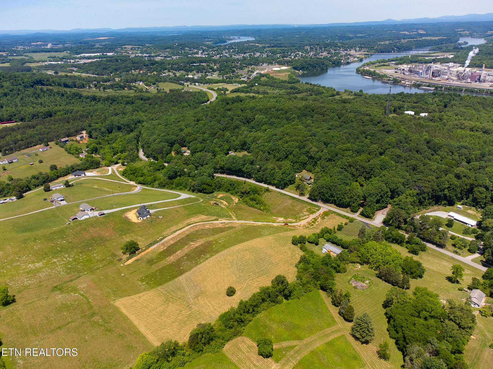 5 Acres of Residential Land for Sale in Loudon, Tennessee