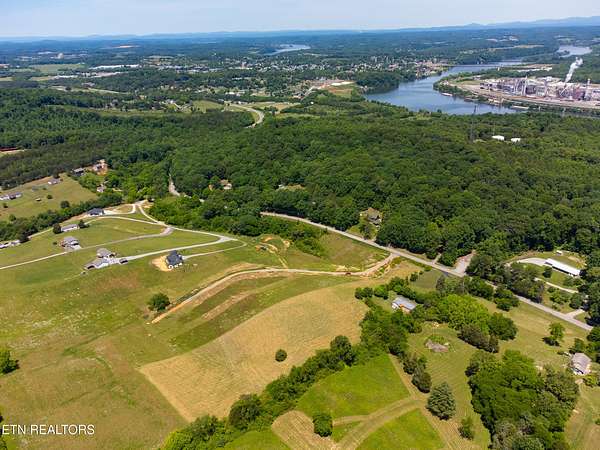 5 Acres of Residential Land for Sale in Loudon, Tennessee