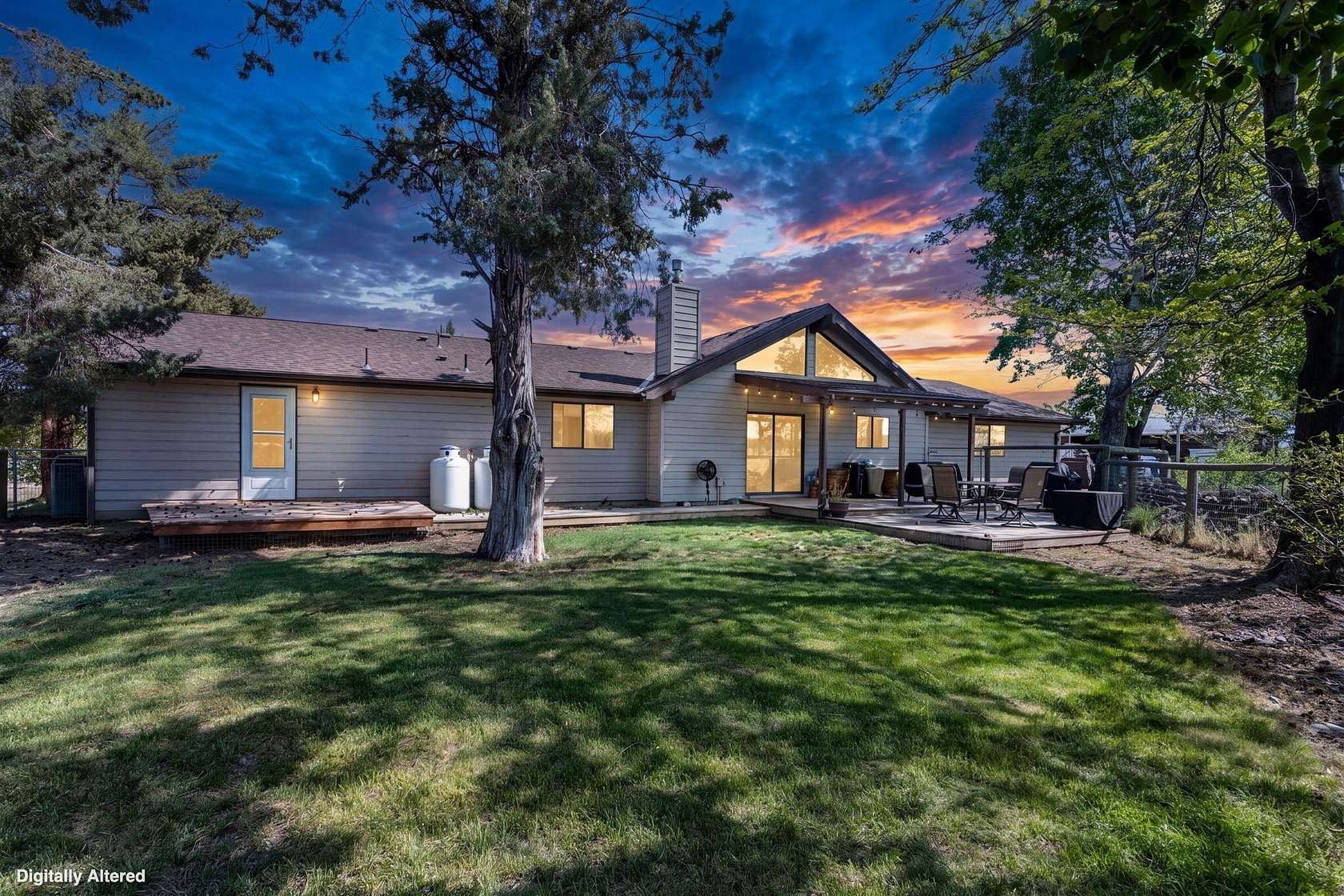 10 Acres of Land with Home for Sale in Redmond, Oregon