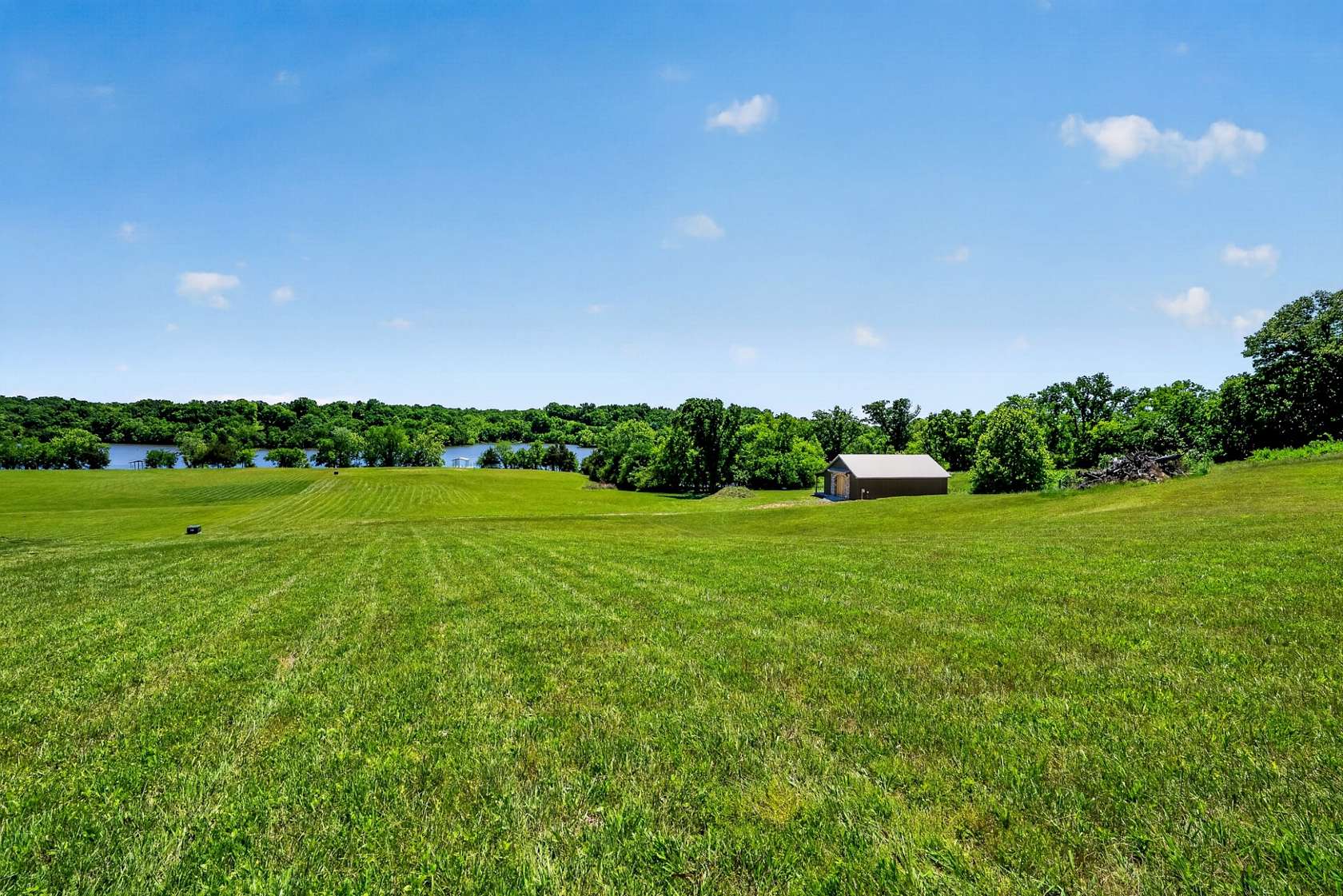 5 Acres of Residential Land for Sale in Gallatin, Tennessee