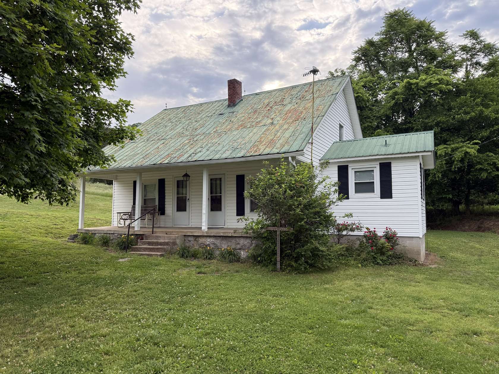 4 Acres of Land with Home for Sale in Dixon Springs, Tennessee