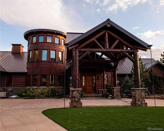 458 Acres of Improved Land for Sale in Larkspur, Colorado