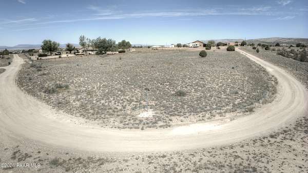 2 Acres of Residential Land for Sale in Paulden, Arizona