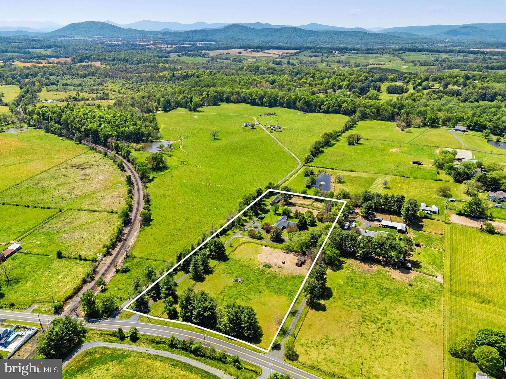 5.38 Acres of Land with Home for Sale in Marshall, Virginia