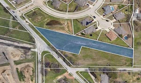 1.22 Acres of Mixed-Use Land for Sale in Kennedale, Texas