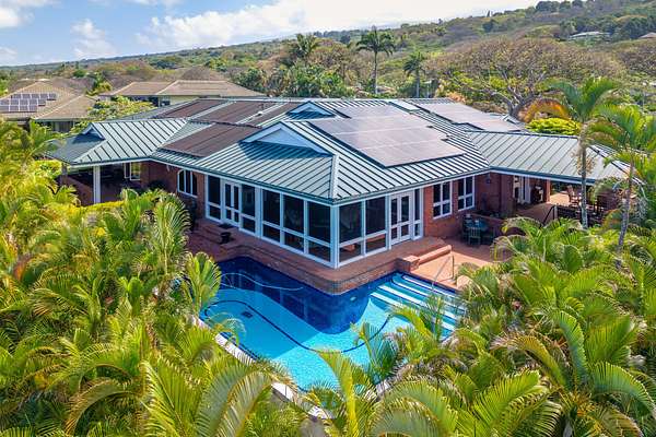1.75 Acres of Land with Home for Sale in Kailua-Kona, Hawaii