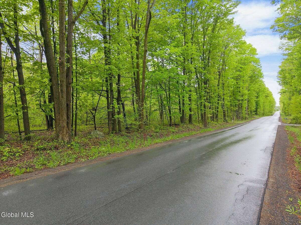 5 Acres of Residential Land for Sale in Charlton, New York