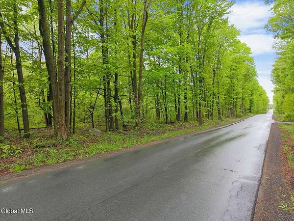 5 Acres of Residential Land for Sale in Charlton, New York