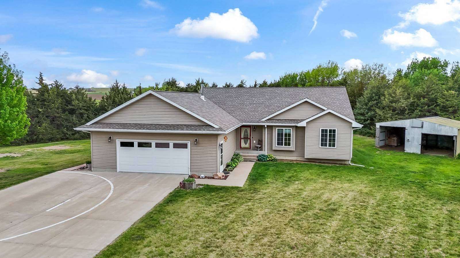 3.73 Acres of Land with Home for Sale in Crofton, Nebraska
