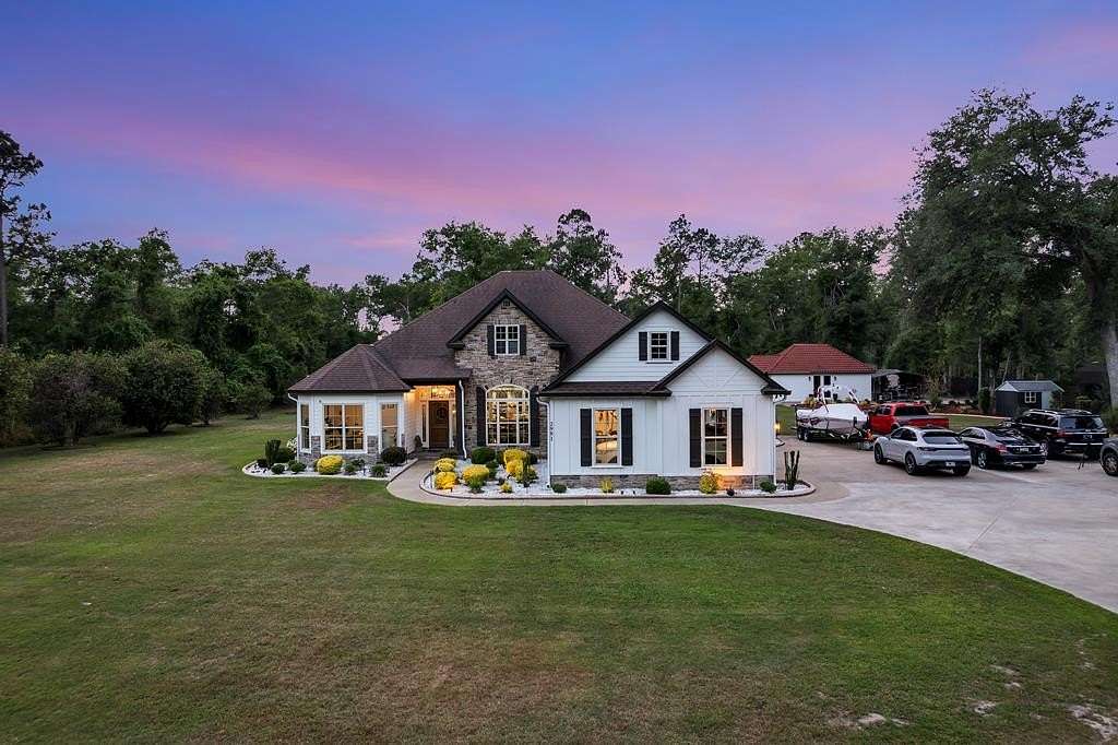 4.78 Acres of Land with Home for Sale in Valdosta, Georgia
