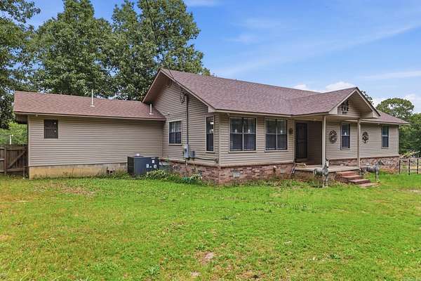 3.5 Acres of Land with Home for Sale in Mabelvale, Arkansas